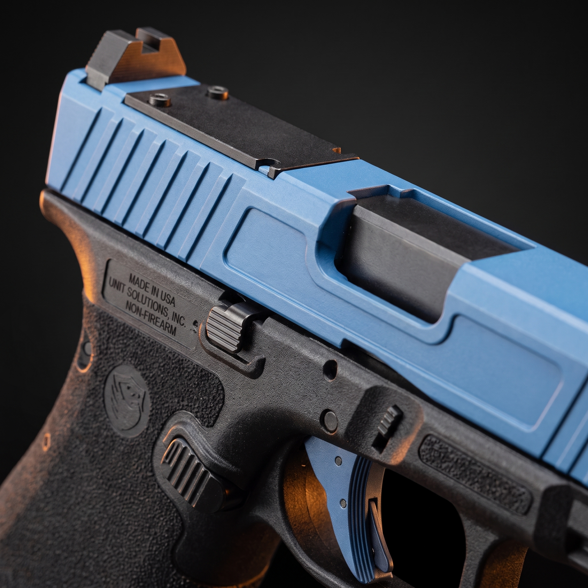 UNIT9 Compact — détail culasse et point rouge, arme d'entraînement UNIT Solutions